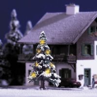 Busch N/TT Weihnachtsbaum beleuchtet