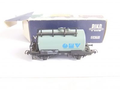 Piko HO 2-achsiger Kesselwagen OMV mit Bühne
