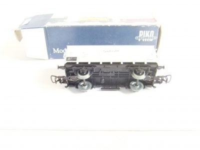 Piko HO 2-achs. G-Wg. mit Tonnendach "Seefische" DR Ep.III – Bild 2
