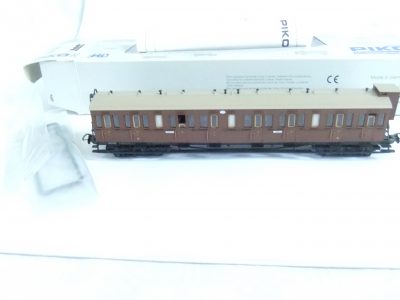 Piko 53010 HO 4-achs. sächs. Abteilwagen mit Bh K.Sächs.Sts.E.B. – Bild 2