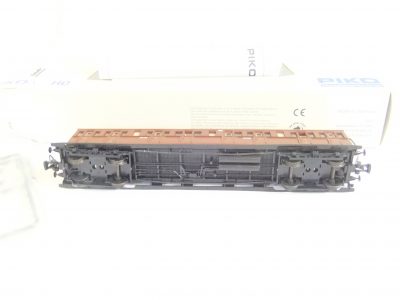 Piko 53010 HO 4-achs. sächs. Abteilwagen mit Bh K.Sächs.Sts.E.B. – Bild 4