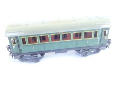 Märklin 17510  4-achsig Personenwagen alte Spur 0, grün -Mit Inneneinrichtung-