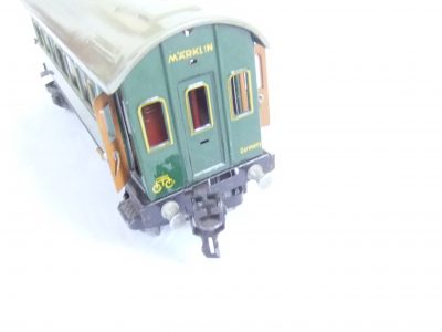 Märklin 17510  4-achsig Personenwagen alte Spur 0, grün -Mit Inneneinrichtung- – Bild 4