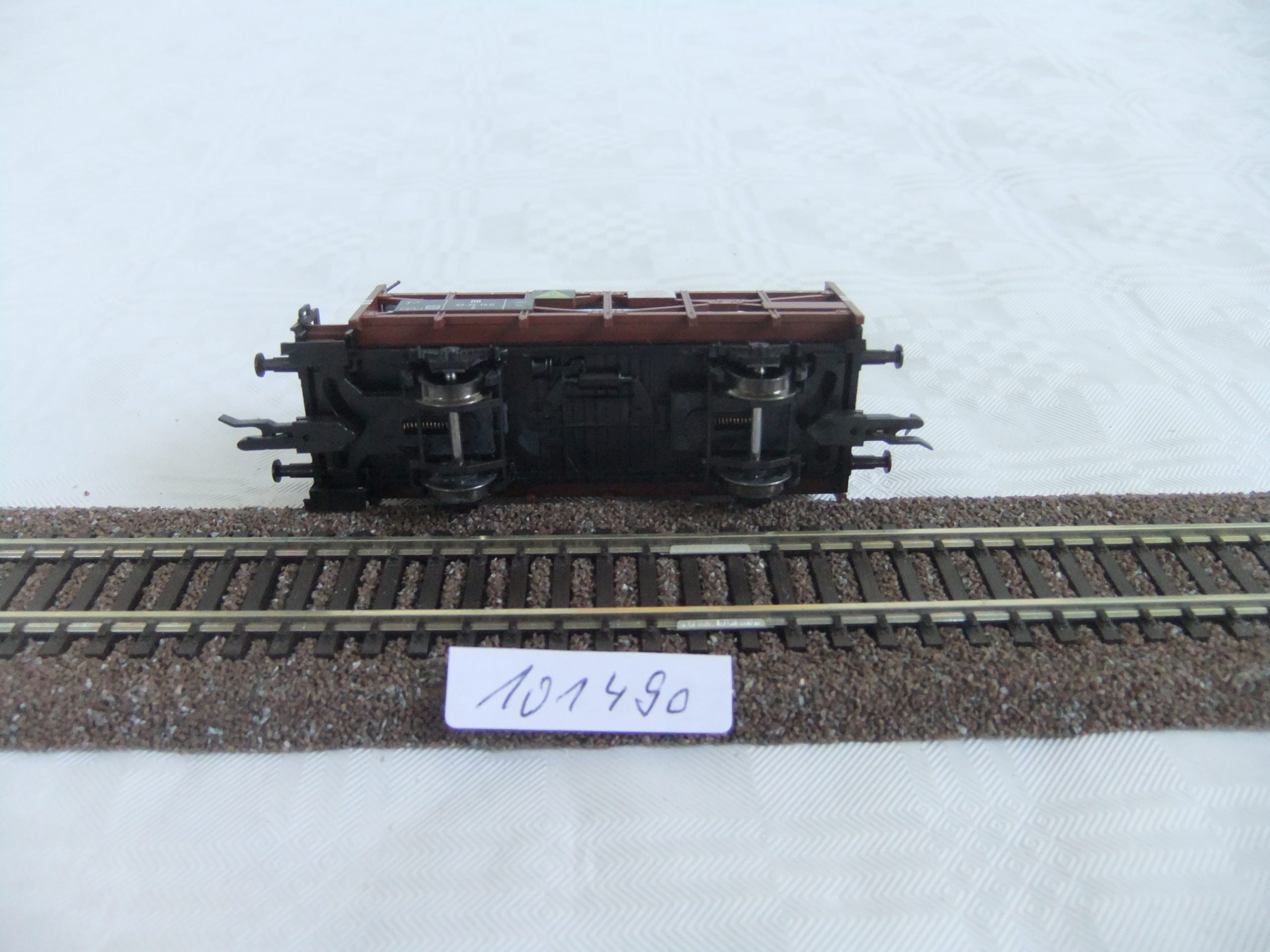 Tillig 14441 TT 2-achs. Säuretopfwagen DR Ep.III – Bild 2