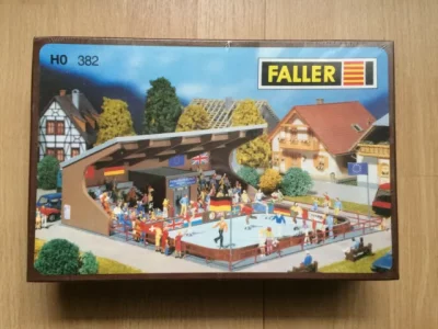 Faller HO 382 BS Kunsteisbahn