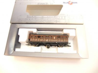 Tillig 01682-3 TT preußischer Abteilwagen mit Bh 3.Kl.