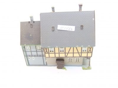 Auhagen 12343 HO/TT  Wohnhaus Bahnhofstr. 1 – Bild 2