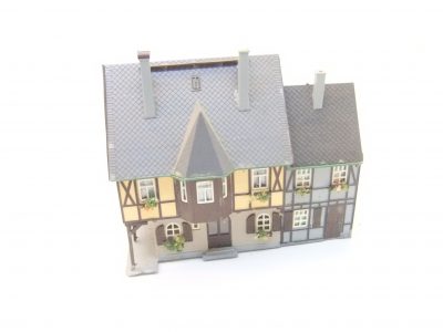 Auhagen 12343 HO/TT  Wohnhaus Bahnhofstr. 1