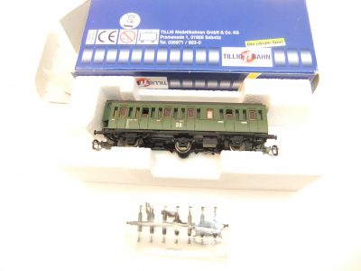 Tillig 13131  TT  3-achs. preuß. Personenwagen mit Bh DR Ep.III