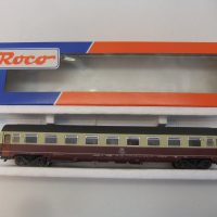 Roco 4267S HO 4-achs. TEE Großraumwagen 1. Kl. DB Ep.IV
