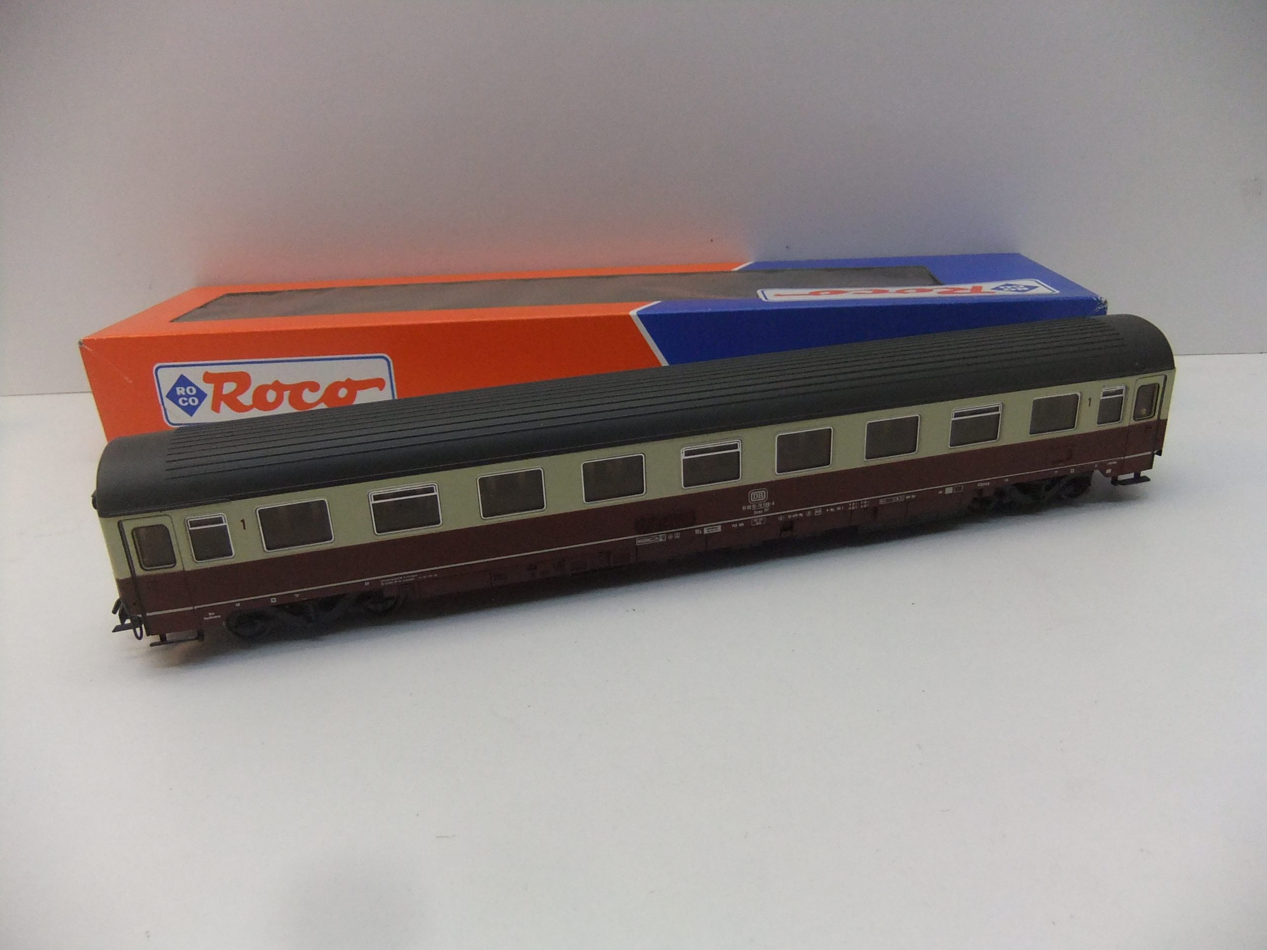 Roco 4267S HO 4-achs. TEE Großraumwagen 1. Kl. DB Ep.IV – Bild 2