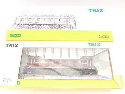 Trix 22708 HO  E-Lok BR E19 11 DRG – Bild 2