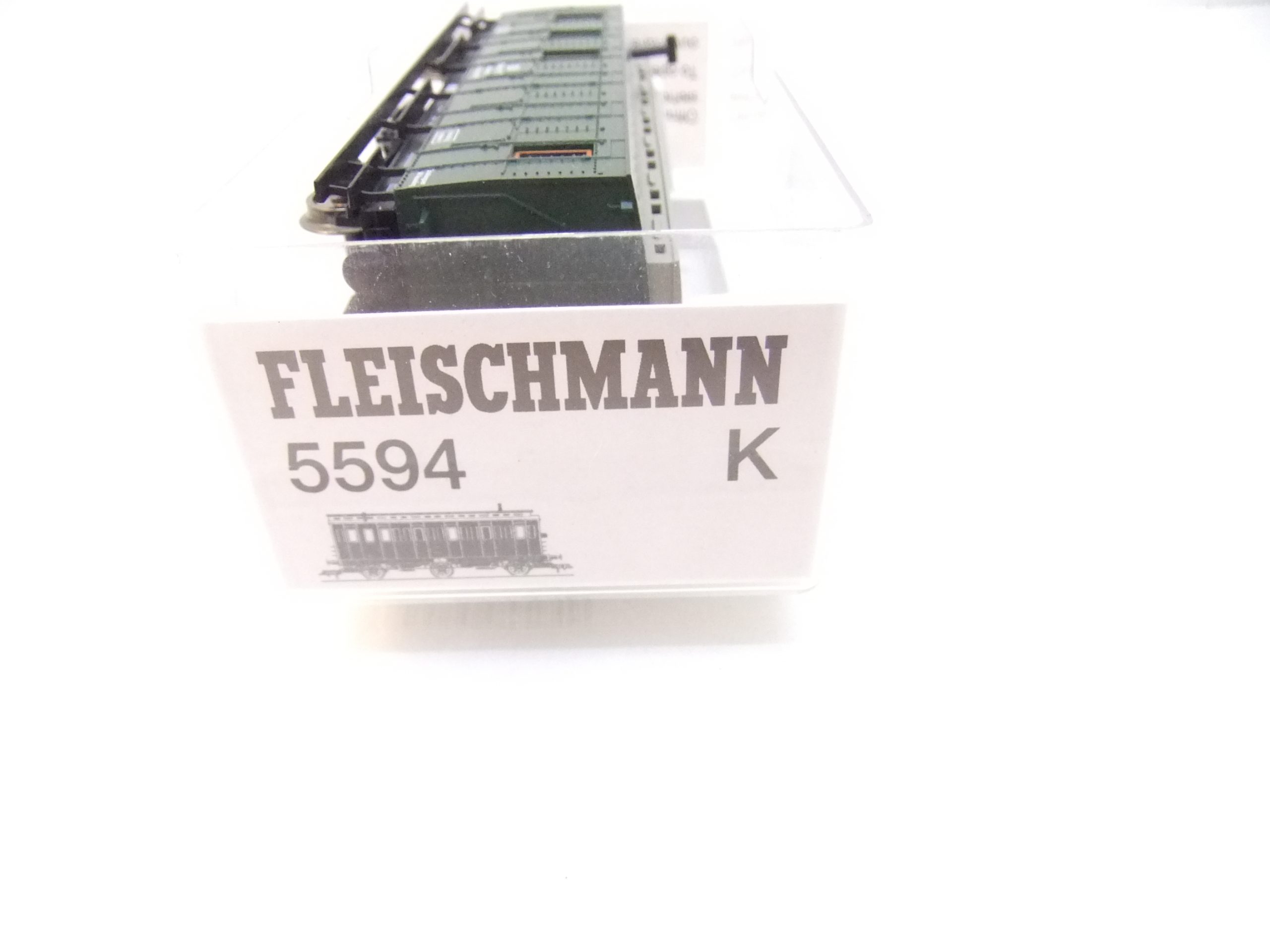 Fleischmann 5594K HO 3-achs.Wohnwagen für Kranzug DB Ep.III – Bild 2