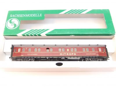 Roco/Sachsenmodelle HO 4-achs."Mitropa" Schlafwagen DR Ep.II  LED Innenbeleuchtung
