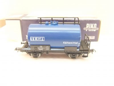 Piko HO 2-achsiger Kesselwagen DB  "TEGA-Kältemittel"