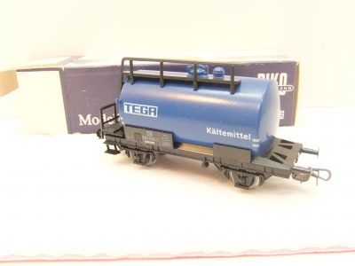 Piko HO 2-achsiger Kesselwagen DB  "TEGA-Kältemittel" – Bild 2
