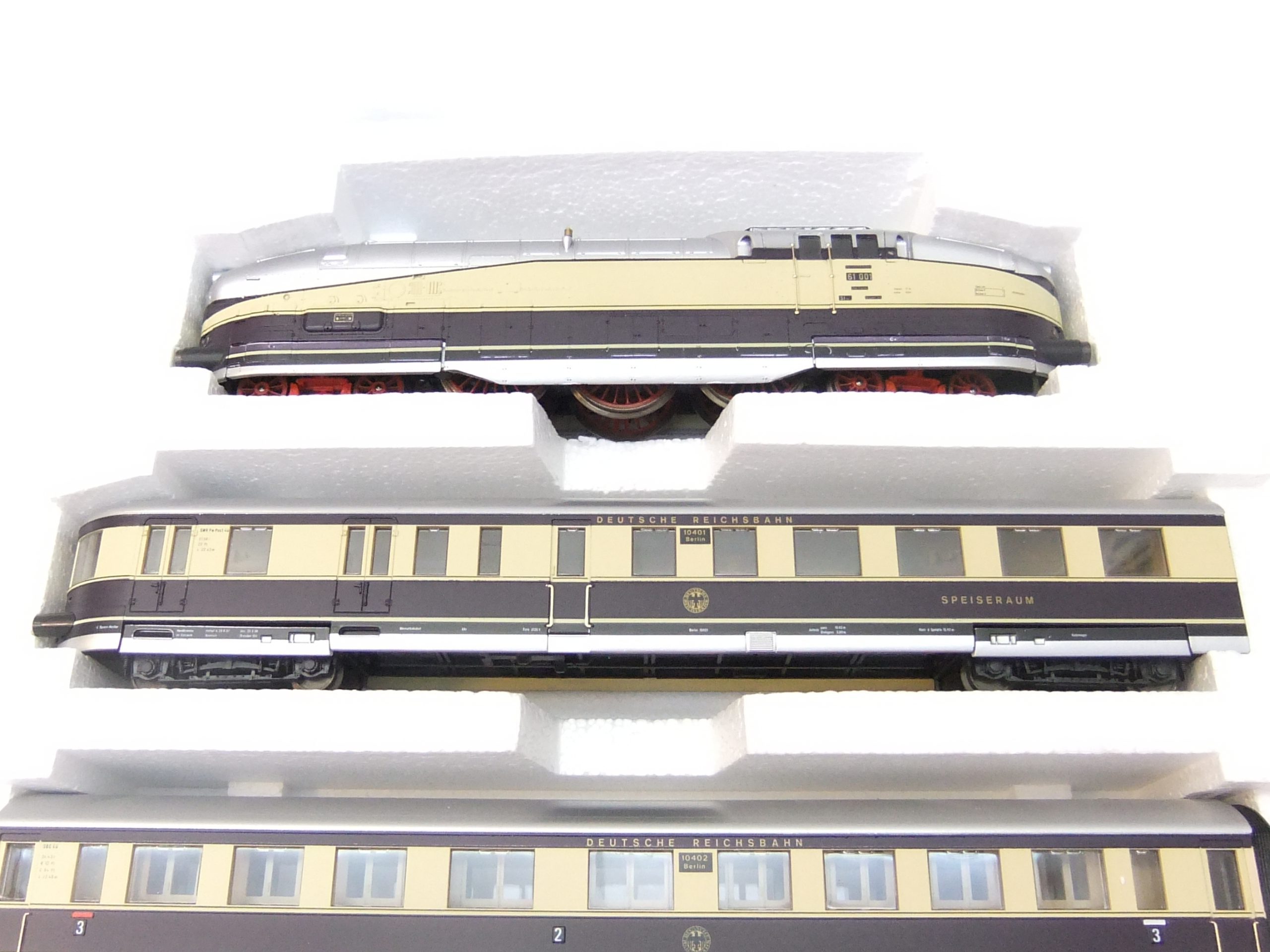 Lima HO "Henschel-Wegmann Zug" mit Da-Lok BR 61DRG – Bild 7