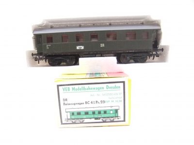 Piko/Schicht HO 4-achs.Pers.-Wagen Bauart"Langenschwalbach" DR Ep.III