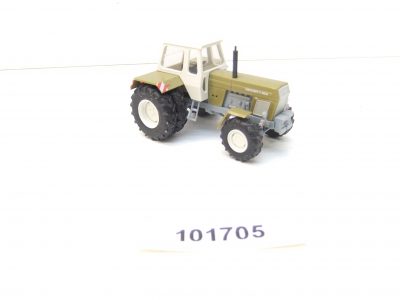 Busch HO Traktor  ZT 300 mit Zwillingsbereifung
