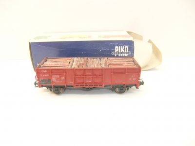Piko HO 2-achs. O-Wagen Bauart Vtr CSD Ep.III mit KKK und Beladegut