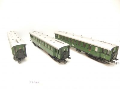 Piko/Schicht HO 3 St. 4-achs. Eilzugwagen DRG Ep.II  3.Kl. – Bild 2