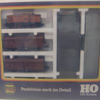Piko HO Güterzugset BR 106 mit drei OOt-Wagen DR Ep.IV