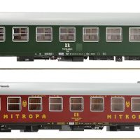 Roco 64146 HO 2-teiliges Set Reisezugwagen  DR „Saßnitz-Express“ Ep.IV