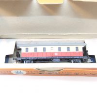 Zeuke/BTTB  TT  2-achs. Personenwagen Bi-30 DR/III 2.Kl.  rot-beige