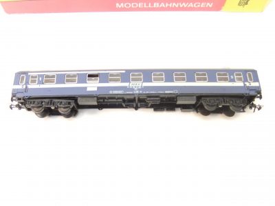 Piko/Schicht HO 4-achs. Y-D-Zugwagen MAV 1./2.Kl. Ep.IV – Bild 4