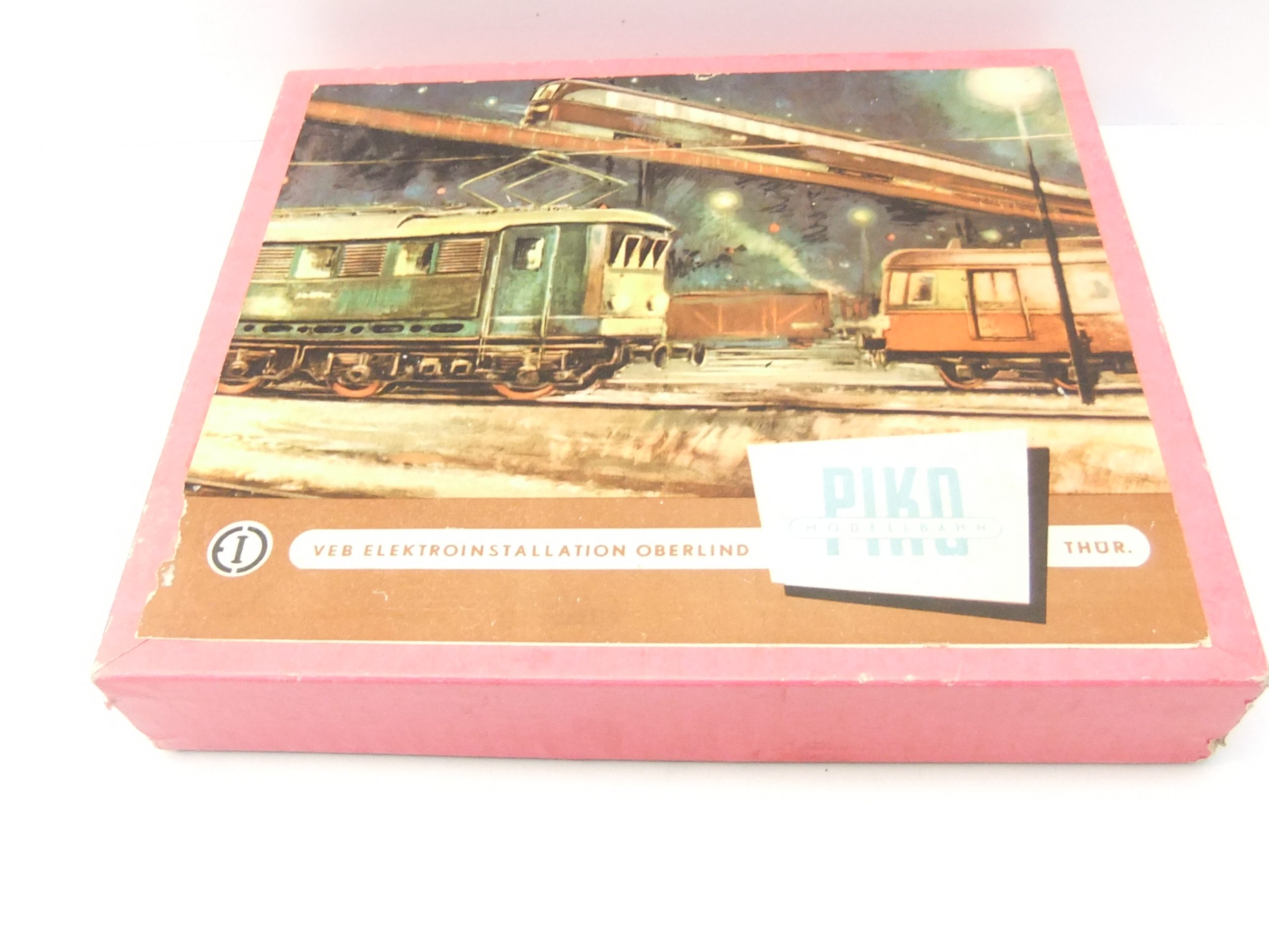 Piko HO Startpackung BR 80 mit 2 Personenwagen – Bild 2