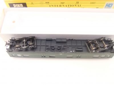 Piko HO 4-achs. Mod.Gepäckwagen  DR Ep.IV mit KKK – Bild 2