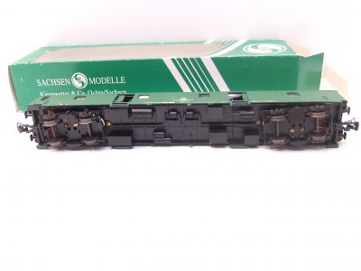 Sachsenmodelle 14321 HO 4-achs.Y Bahnpostwagen DB Ep.IV  "Deutsche Bundespost" mit LED – Bild 3