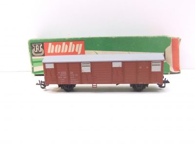 BTTB  TT  2-achs. ged. Güterwagen Bauart Gbs DR Ep.IV – Bild 2