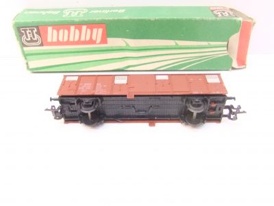 BTTB  TT  2-achs. ged. Güterwagen Bauart Gbs DR Ep.IV – Bild 3