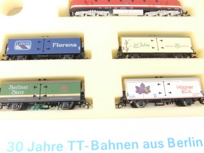 BTTB 545/01620  TT Set Di-Lok BR 119 DR mit 4 Güterwagen " 30 Jahre TT-Bahn " – Bild 3
