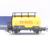 Piko HO 2-achsiger Kesselwagen DR Ep.III“Minol“ mit Bremserbühne