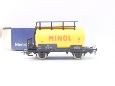 Piko HO 2-achsiger Kesselwagen DR Ep.III"Minol" mit Bremserbühne