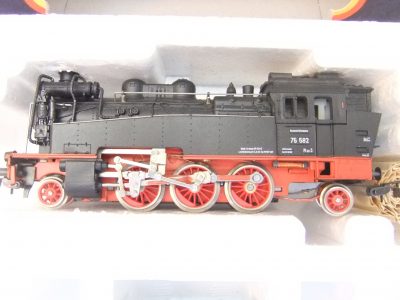 Piko HO Personenzugset BR 75 DR Ep.III mit zwei Abteilwagen – Bild 2