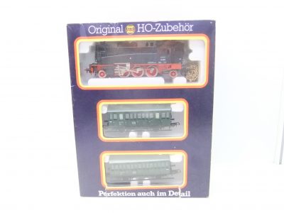 Piko HO Personenzugset BR 75 DR Ep.III mit zwei Abteilwagen