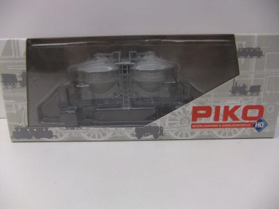 Piko 58072 HO 2-achs. Zementsilowagen DR Ep.IV