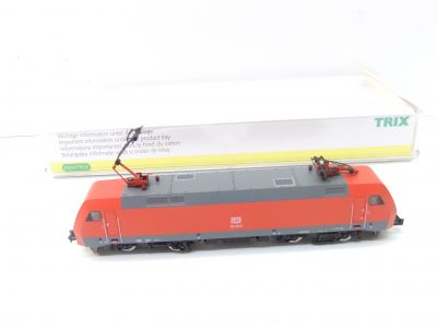 Minitrix 12762  N-Spur E-Lok BR 152 DBAG  Ep.V rot – Bild 3