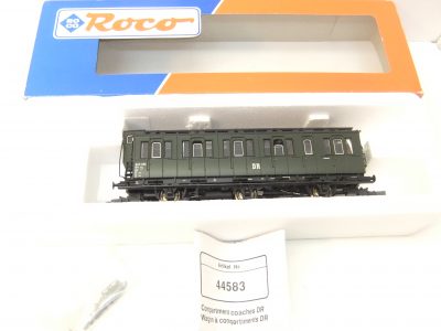 Roco HO 3-achs. Personenwagen mit Bremserhaus DR  Ep.III