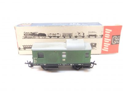 Zeuke/BTTB  TT 2-achs. Güterzugpackwagen DR Ep.III
