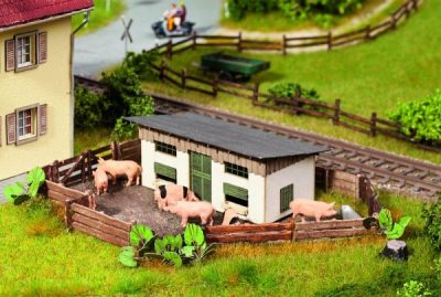 Noch 65608 HO BS Themenwelt  Schweinestall