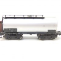 Piko HO 4-achs.Kesselwagen mit Bh DR Ep.IV