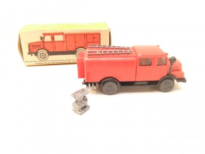 Espewe HO IFA LKW S4000 als Feuerwehr TLF 16 – Bild 3