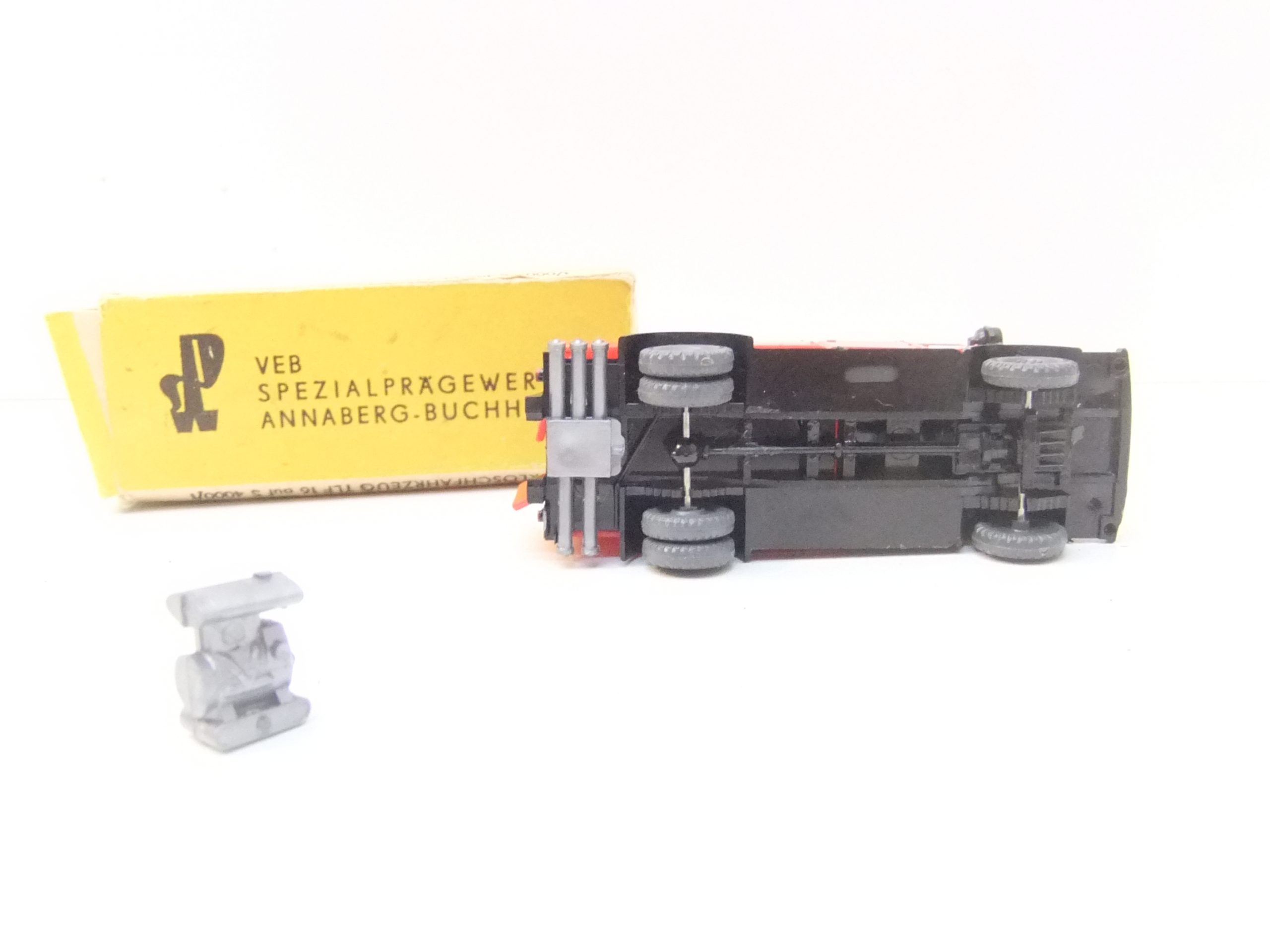 Espewe HO IFA LKW S4000 als Feuerwehr TLF 16 – Bild 5