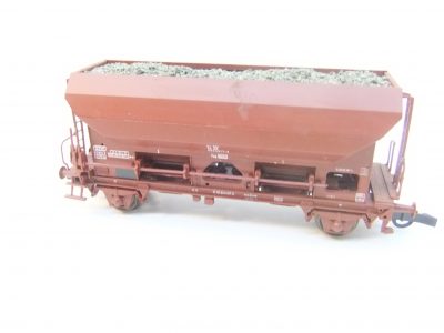 Roco 76576 HO Selbstentladewagen Bauart Fcs DR Ep.IV mit Ladegut