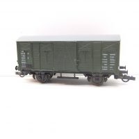 Piko HO 2-achs. G-Wg. franz. Bauart DR Ep.III  grün (Bahndienstwagen)
