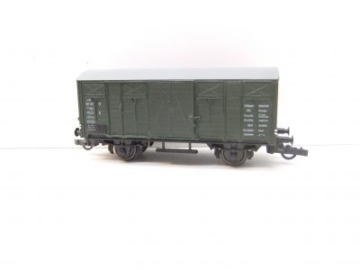 Piko HO 2-achs. G-Wg. franz. Bauart DR Ep.III  grün (Bahndienstwagen)